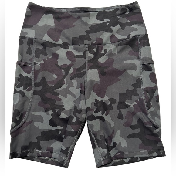 Firstway NWT High Waist Gray Camo Athletic Biker Shorts Side Pockets Size-M - Picture 3 of 6